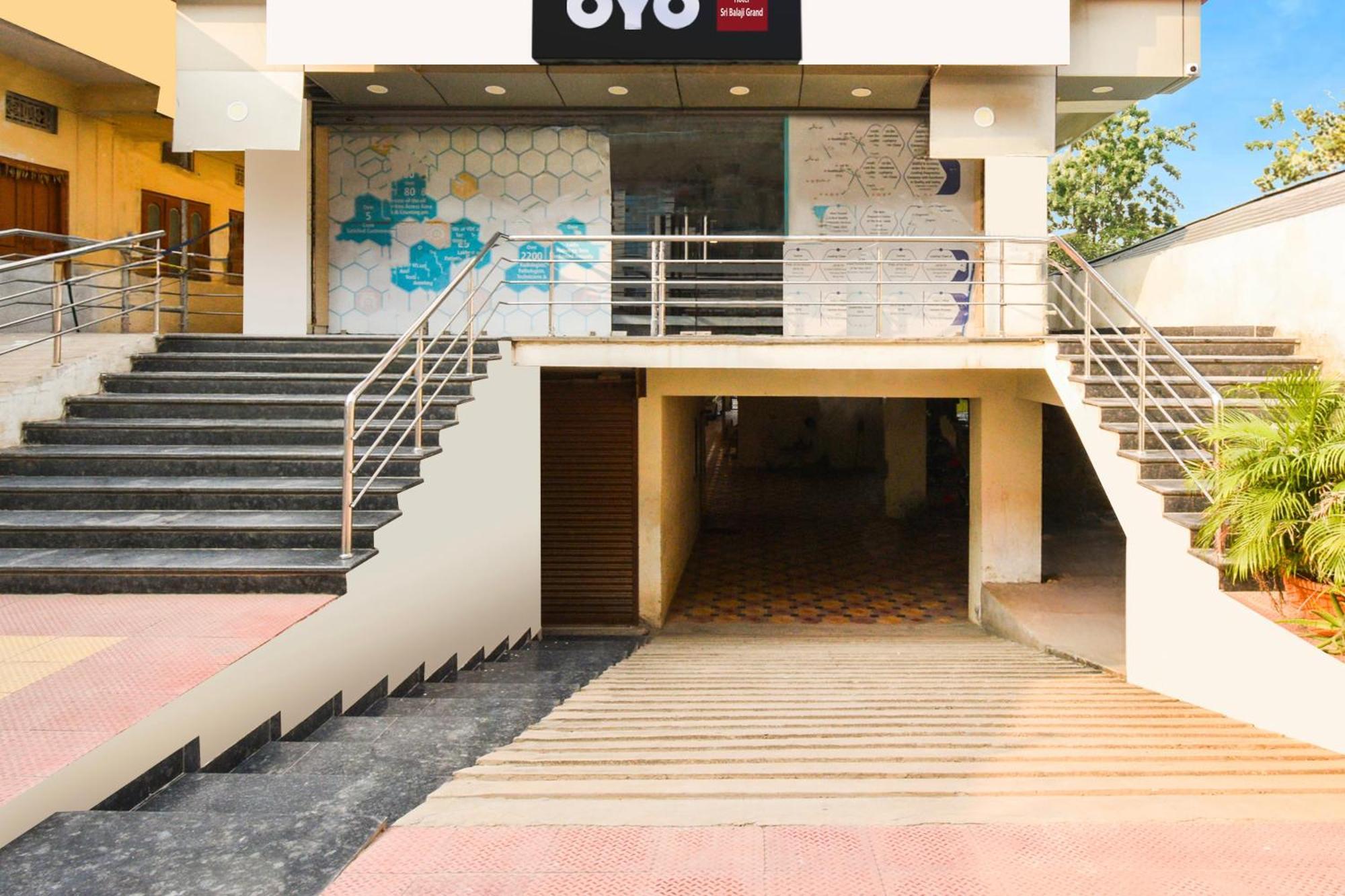 Hotel O Sri Balaji Grand Haiderabad Buitenkant foto