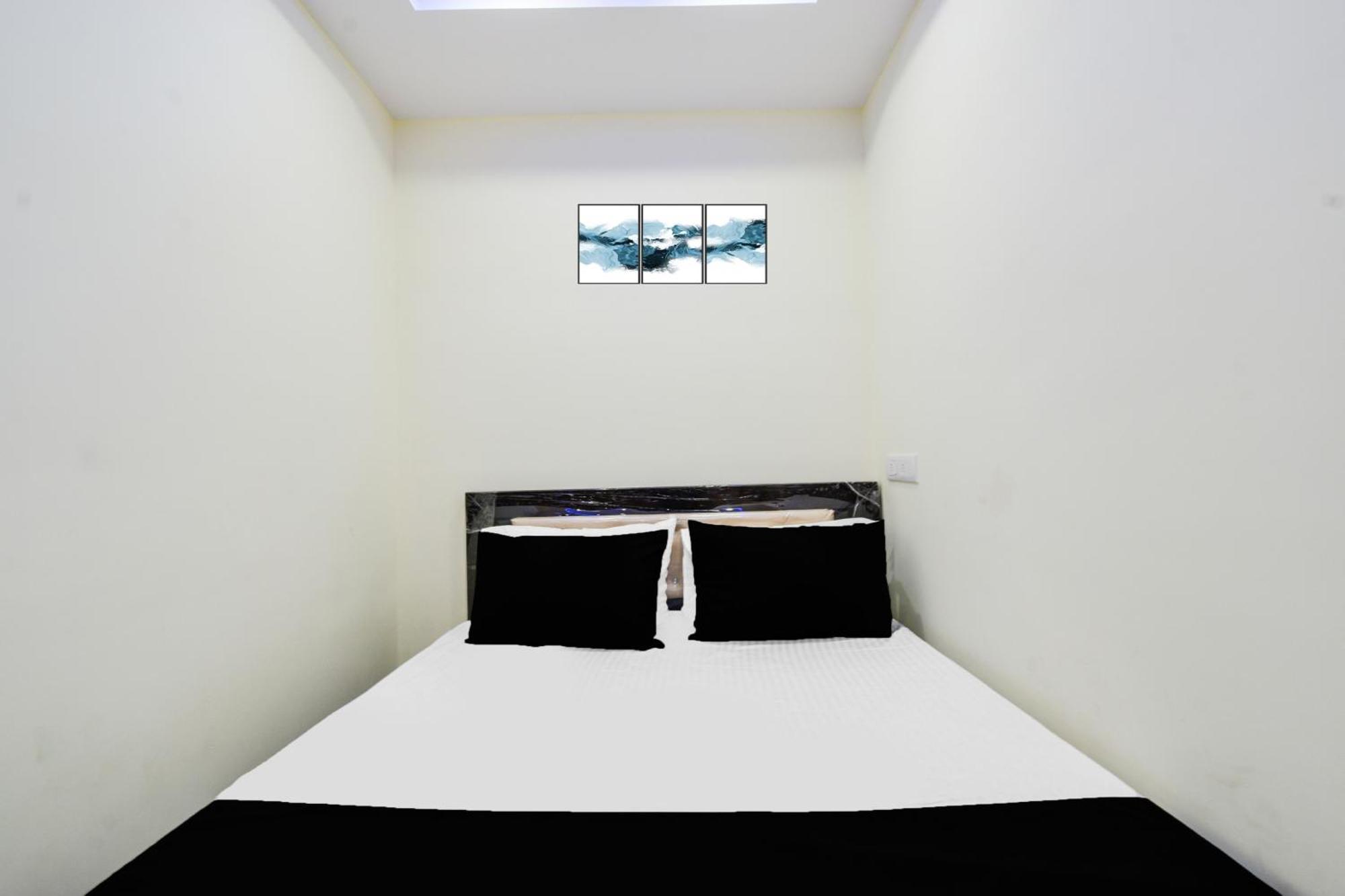 Hotel O Sri Balaji Grand Haiderabad Buitenkant foto